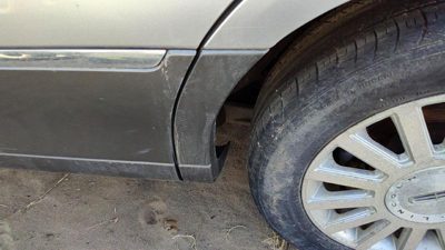 2003-2011 Lincoln Town Car Driver Left Rear Moulding On Quarter Panel Oem Silver
