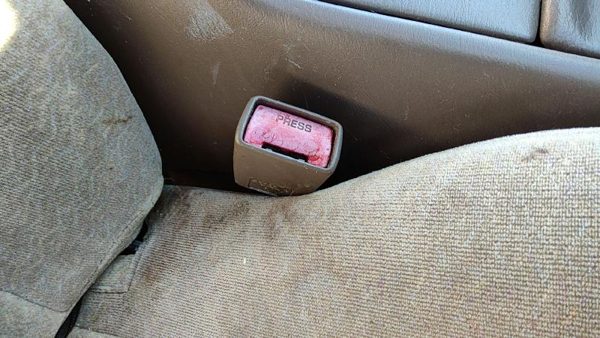 1997-2001 Toyota Camry Passenger Right Front Seat Belt Buckle Receiver Oem Tan — photo 1