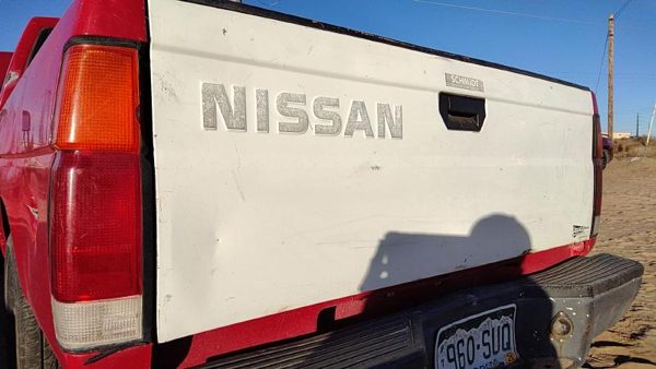 1986-1997 Nissan Hardbody Tailgate Oem 9340092G30 — photo 2