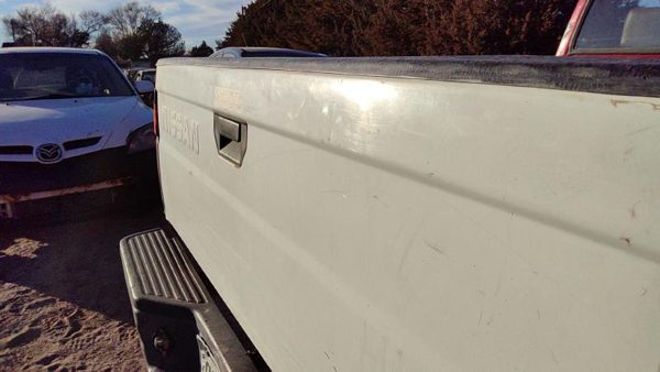 1986-1997 Nissan Hardbody Tailgate Oem 9340092G30 — photo 8