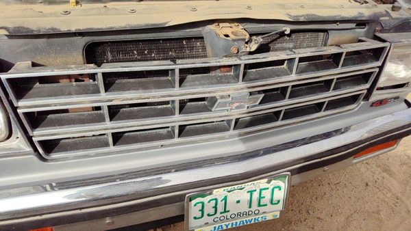 1982-1990 Chevy S10 Pickup Front Grille Assembly Oem 14067219 — photo 2