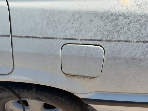 1986-1989 Honda Accord Lx Fuel Tank Door With Hinge Gas Lid Oem Filler White — photo 4
