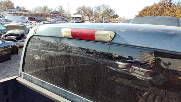 2004-2012 Gmc Canyon Third Brake Light Middle Lamp Oem — photo 2