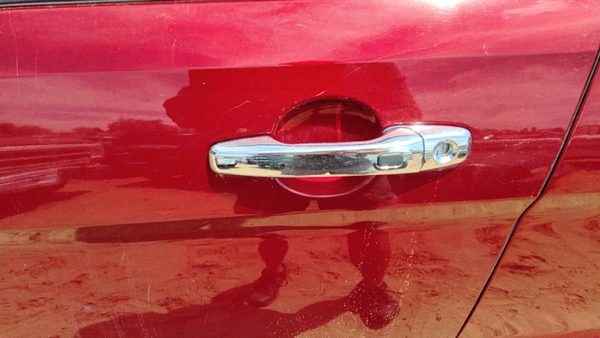 2014 Ford Explorer Outside Door Handle LH Ruby Red Rr — photo 4