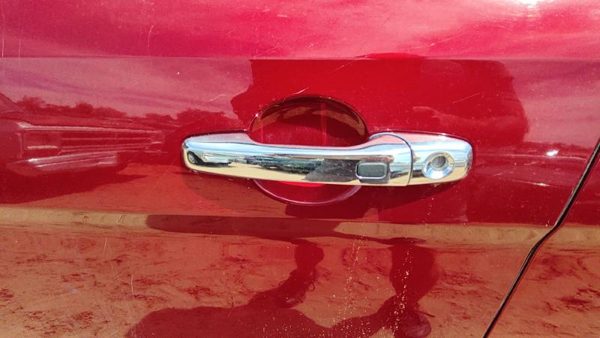 2014 Ford Explorer Outside Door Handle LH Ruby Red Rr — photo 3