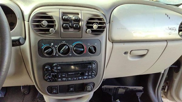 2002 Chrysler Pt Cruiser Trim Bezel Around Radio Surround Dash Panel Oem — photo 1