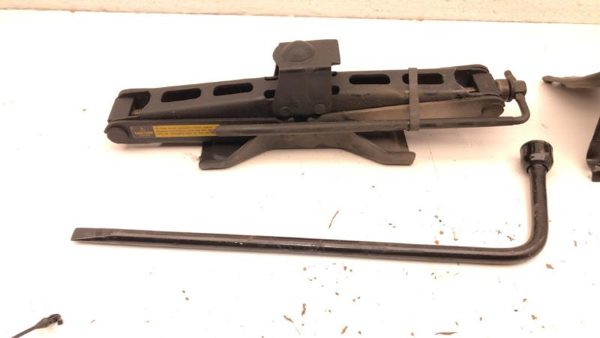 95-05 Chevy S10 Blazer Complete Jack Assembly Factory Set Kit Lug Wrench — photo 7
