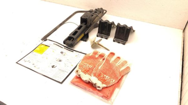 95-05 Chevy S10 Blazer Complete Jack Assembly Factory Set Kit Lug Wrench — photo 3