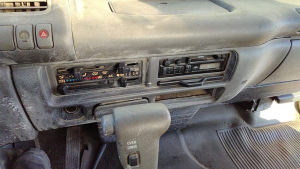 1992-1998 Isuzu Npr Center Dash Heater Vent Assembly Oem Ac Gray — photo 2