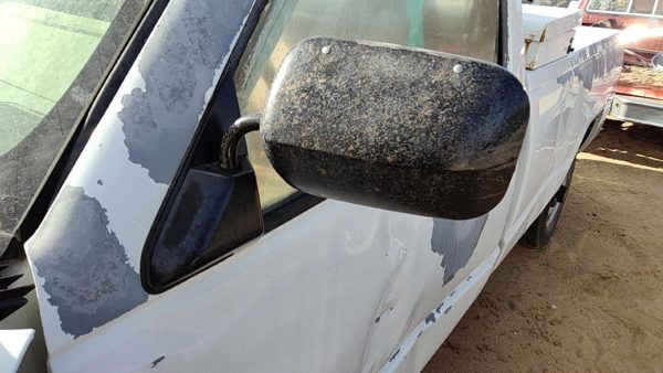 1988-1999 Chevy Silverado 1500 Driver Left Manual Side Mirror Door Mounted White — photo 1