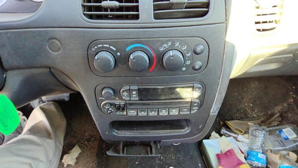 1998-2004 Dodge Intrepid Trim Bezel Around Radio Surround Dash Panel Oem Black — photo 1