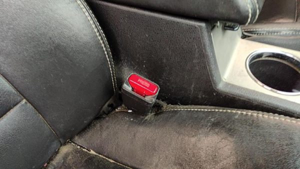 2012 Ford Fusion Passenger Right Front Seat Belt Buckle Receiver Oem Charcoal Fw — photo 1