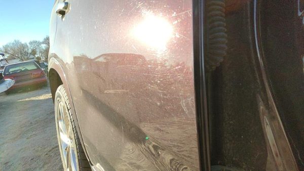 2014 Kia Sorento Rear Door RH Ir Dark Cherry 770041U500 — photo 5