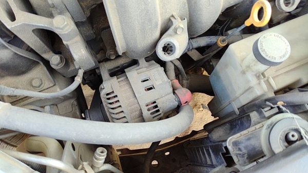 2010-2012 Nissan Versa Alternator 1.8L 23100Zw40B — photo 3