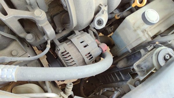 2010-2012 Nissan Versa Alternator 1.8L 23100Zw40B — photo 4