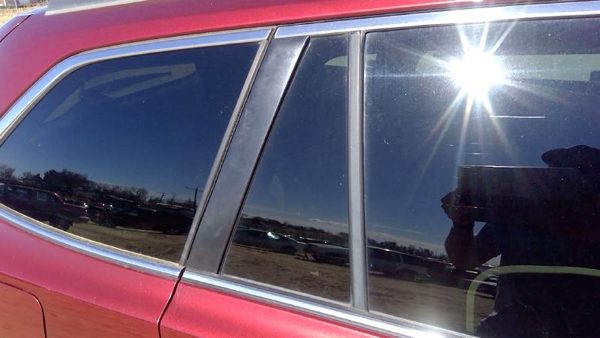 10-14 Outback Passenger Right Rear Vent Window Small Back Door Glass With Frame — photo 5