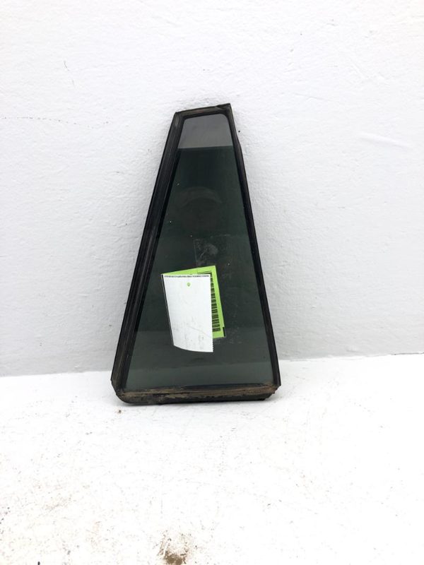 10-14 Outback Passenger Right Rear Vent Window Small Back Door Glass With Frame — photo 1