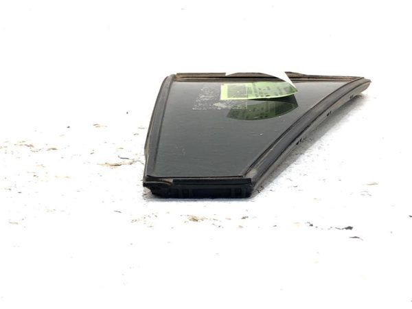 10-14 Outback Passenger Right Rear Vent Window Small Back Door Glass With Frame — photo 9