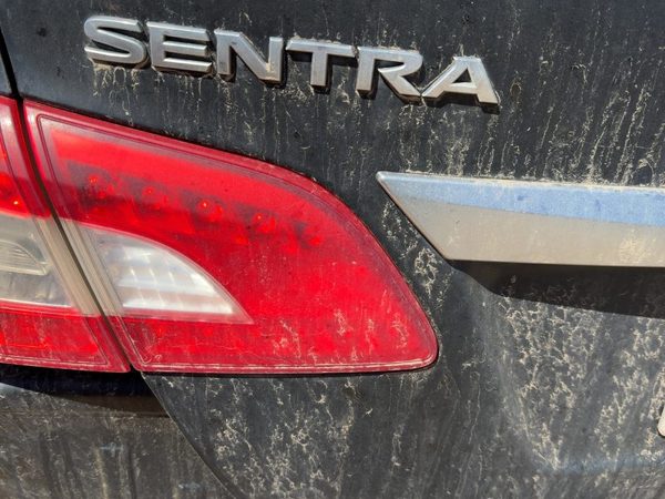 2014 Nissan Sentra Tail Light Assembly LH — photo 1