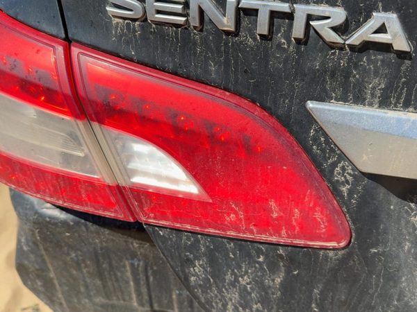 2014 Nissan Sentra Tail Light Assembly LH — photo 3