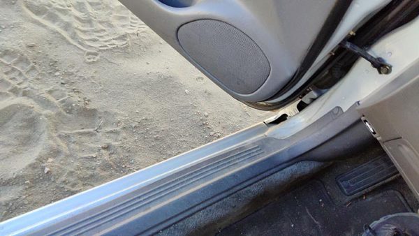2002 Subaru Legacy Driver Left Lower Kick Trim Panel Oem Gray — photo 3