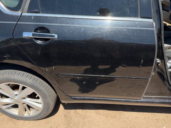 2007 INFINITI M35 Rear Door RH Black Obsidian KH3 — photo 3