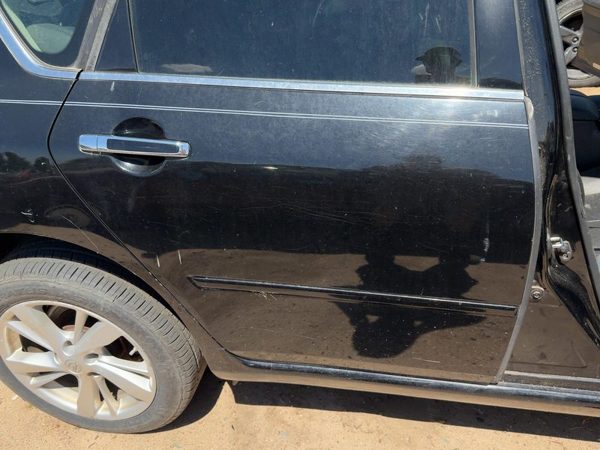 2007 INFINITI M35 Rear Door RH Black Obsidian KH3 — photo 1