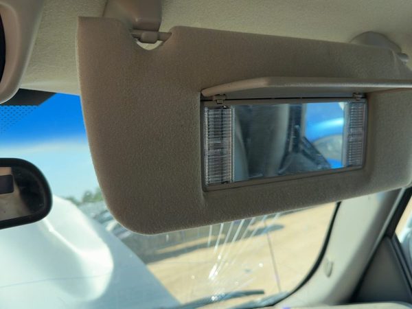 2004-2005 Chevy Suburban 1500 Passenger Right Sun Visor Oem Gray 92I 15269595 — photo 2