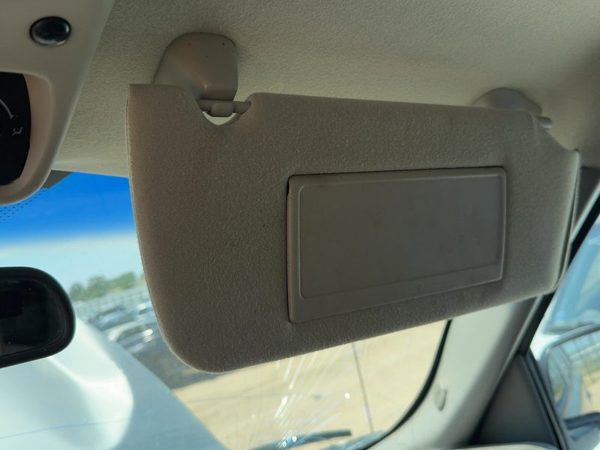 2004-2005 Chevy Suburban 1500 Passenger Right Sun Visor Oem Gray 92I 15269595 — photo 6