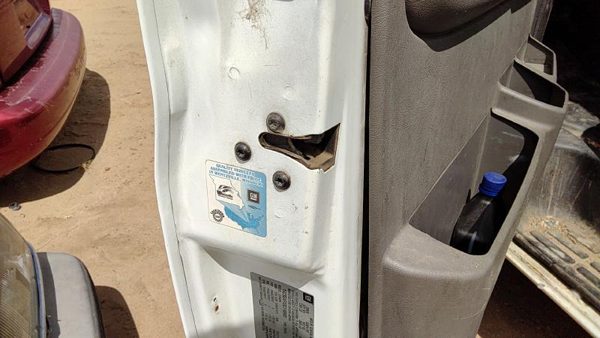 2010-2014 Chevy Express Van Driver Left Front Door Latch With Rods/Cables Oem — photo 4