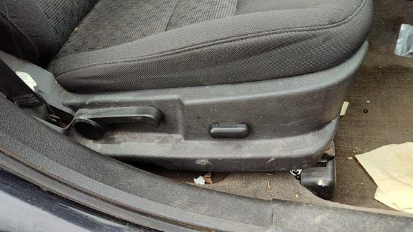 06-10 Fusion Passenger Right Side Power Seat Switch With Trim Panel Oem Black Dw — photo 1