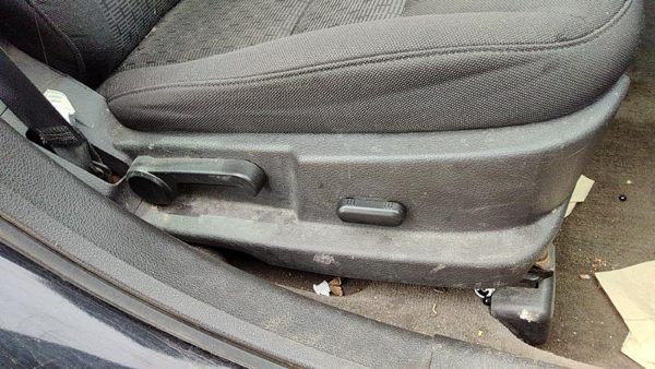 06-10 Fusion Passenger Right Side Power Seat Switch With Trim Panel Oem Black Dw — photo 2