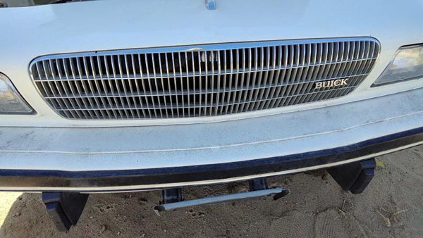 1989 Buick Century Grille White — photo 3