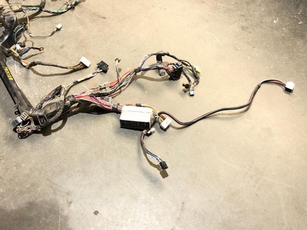 2005 Dodge Ram 3500 Cummins Dash Wiring Harness Oem 5.9L Ho 6Sp 4X2 Oem — photo 2