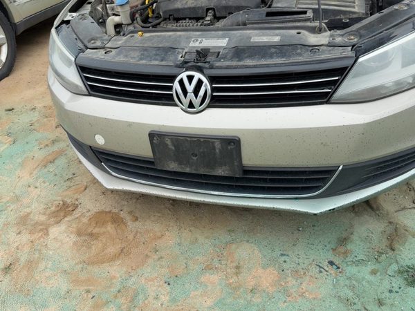 2011-2014 Vw Jetta Front Bumper Cover Assembly Oem Beige 5C6807217Dgru — photo 2