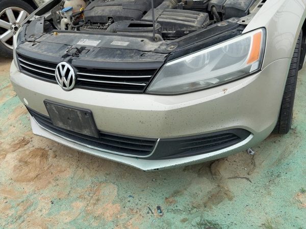 2011-2014 Vw Jetta Front Bumper Cover Assembly Oem Beige 5C6807217Dgru — photo 3