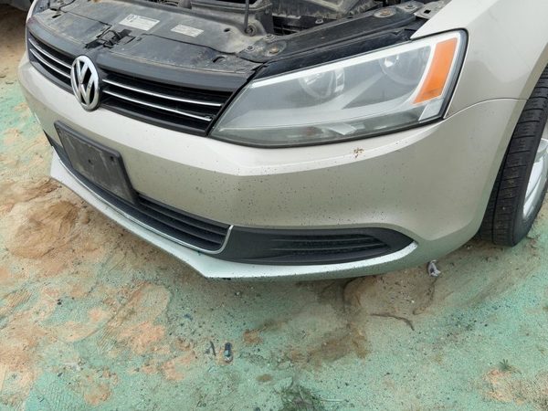 2011-2014 Vw Jetta Front Bumper Cover Assembly Oem Beige 5C6807217Dgru — photo 5