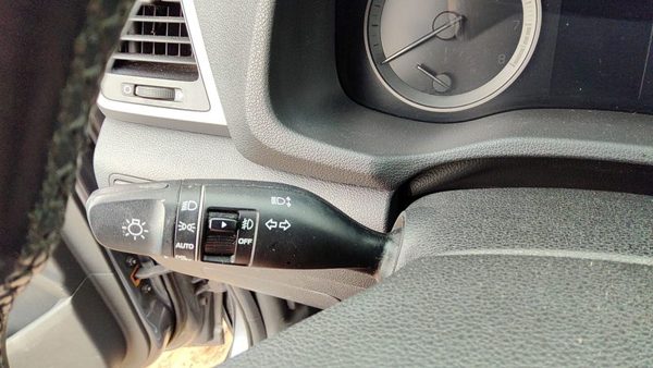 16-18 Tucson Turn Signal Switch Windshield Wiper Column Control Lever Assembly — photo 3