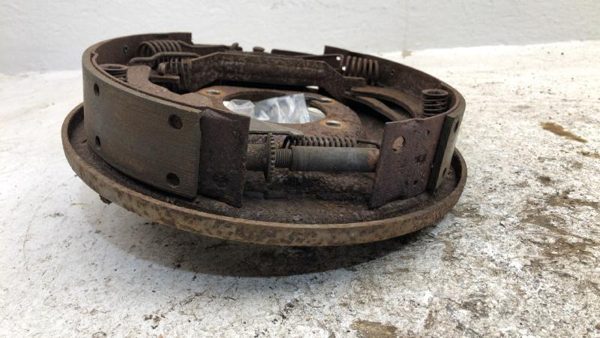 1991-1996 Chevy Caprice Passenger Right Rear Brake Backing Plate Assembly Oem — photo 12