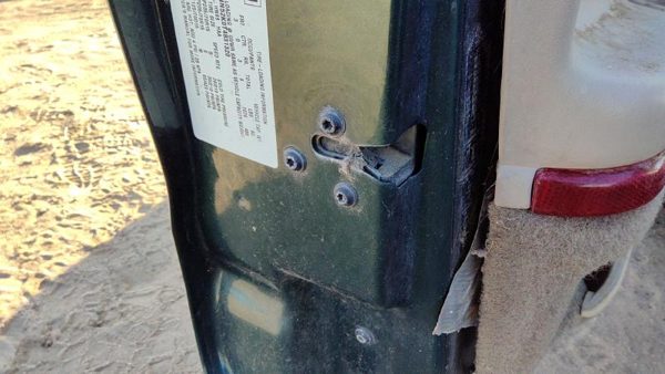 91-99 Olds 88 Driver Left Front Door Latch With Rods/Cables Oem — photo 2