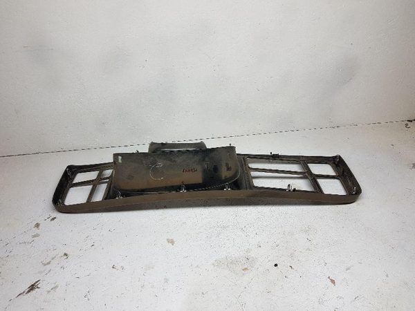 2000 Gmc Yukon Dash Bezel Speedometer Trim Surround Panel Oak 67I Trim Code — photo 6