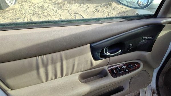 99-00 Buick Regal Driver Left Front Door Trim Panel With Master Switch Taupe 523 — photo 3