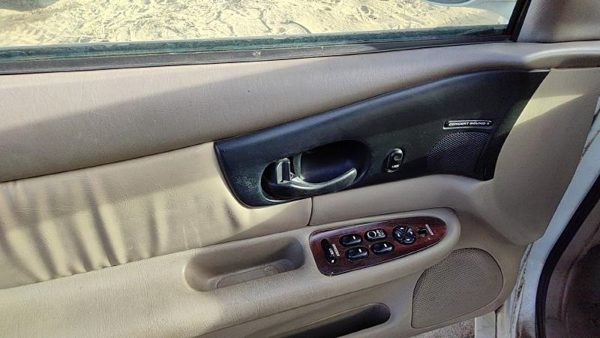 99-00 Buick Regal Driver Left Front Door Trim Panel With Master Switch Taupe 523 — photo 4