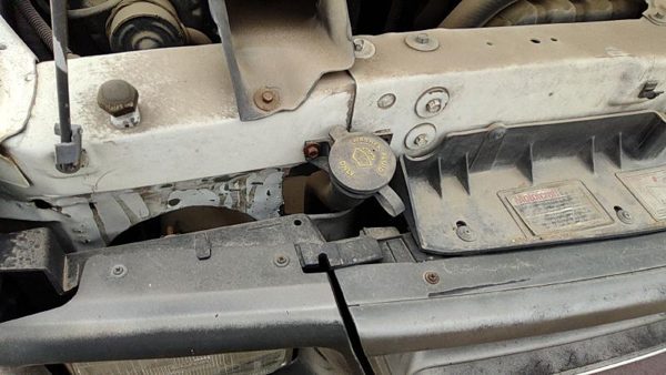 92-96 Ford Van E250 Windshield Washer Fluid Reservoir With Pump Oem Wiper Tank — photo 3