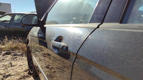 2005 Kia Spectra Front Door LH 4DR Eb Black — photo 4