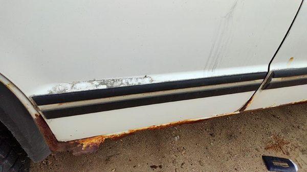 91-94 Chevy S10 Blazer Passenger Right Rear Moulding From Door Back Trim Strip — photo 1