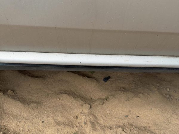 05-07 Fivehundred Passenger Right Rear Moulding From Door Back Trim Strip Silver — photo 2