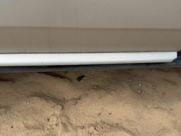 05-07 Fivehundred Passenger Right Rear Moulding From Door Back Trim Strip Silver — photo 4