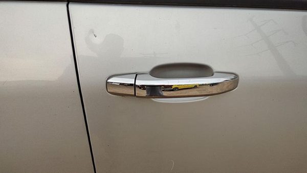 2015 Chevy Silverado 1500 Outside Door Handle RH Gan Silver — photo 4