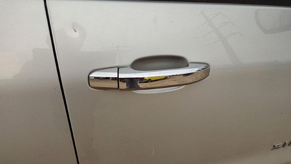 2015 Chevy Silverado 1500 Outside Door Handle RH Gan Silver — photo 5